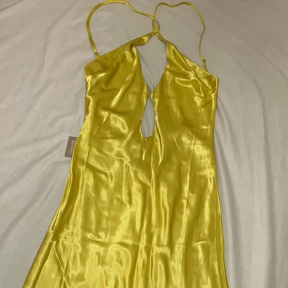 MESHKI - Satin Cut Out Maxi Dress - Picture 4 of 6